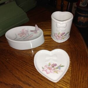 3 Piece Vintage Floral Butterfly Bathroom Set